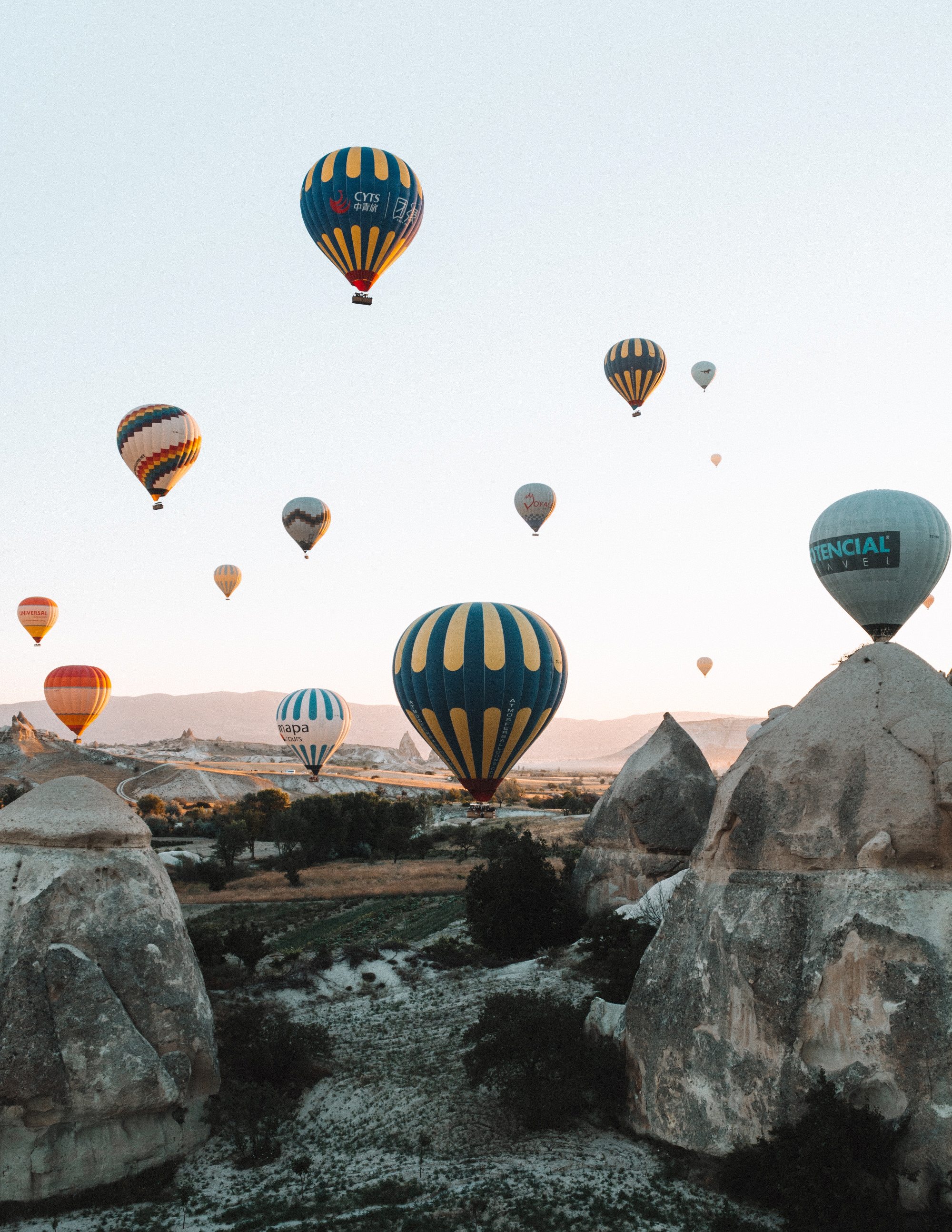 hot-air-balloons-3185493